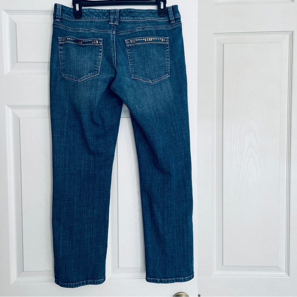 White House Black Market Blanc crop leg  jeans size 8